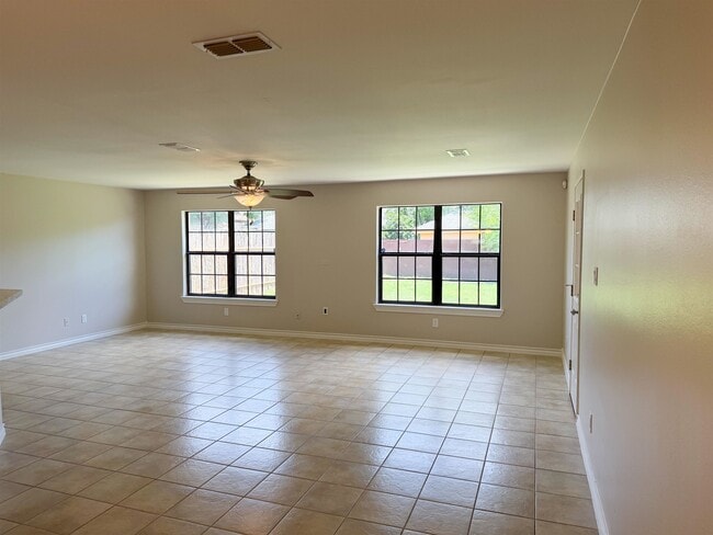 Building Photo - 1513 Sweden Ln