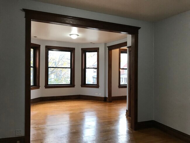 Building Photo - 3723 N St Louis Ave