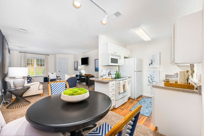 Building Photo - MAA Legacy Park