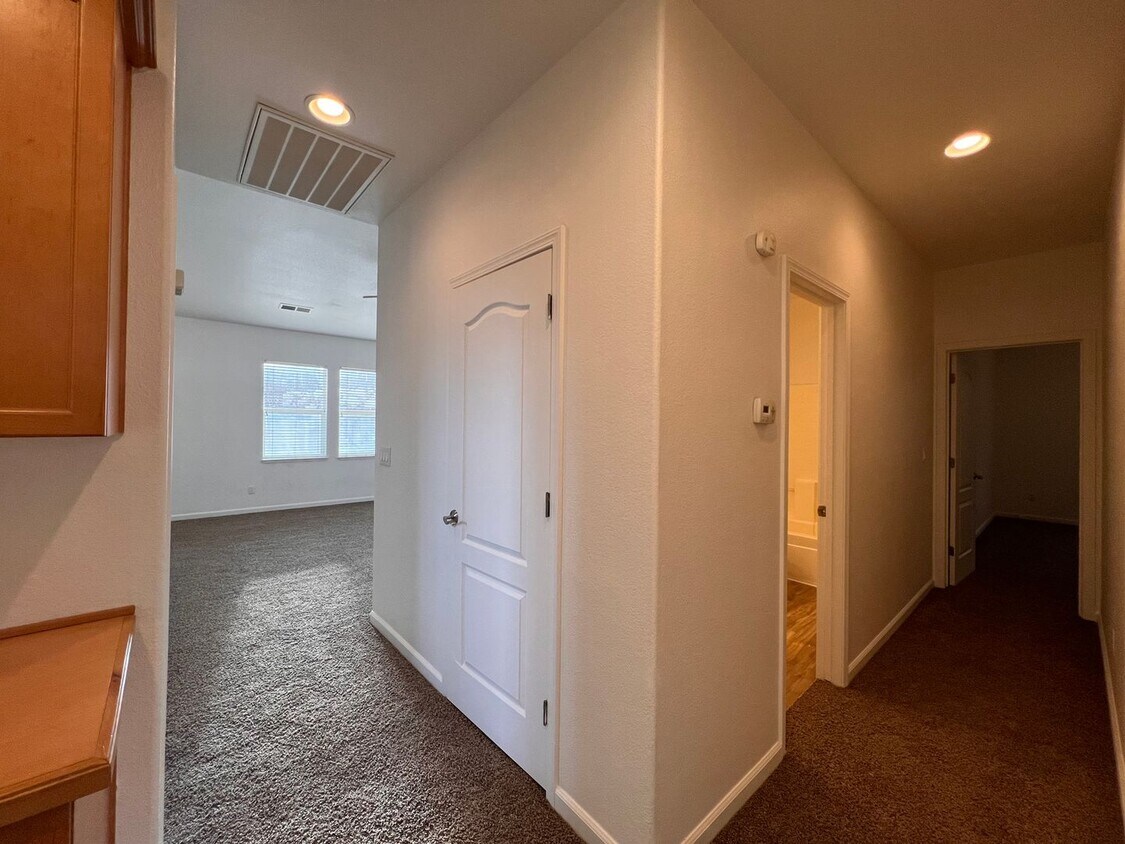 Primary Photo - 4 bedroom Fernley Home.