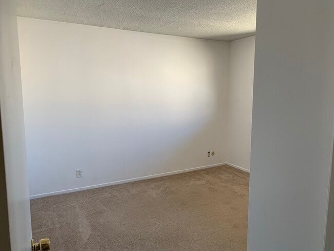Building Photo - 303 W Grand Ave