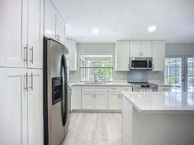 Foto del edificio - 5542 32nd Ave SW