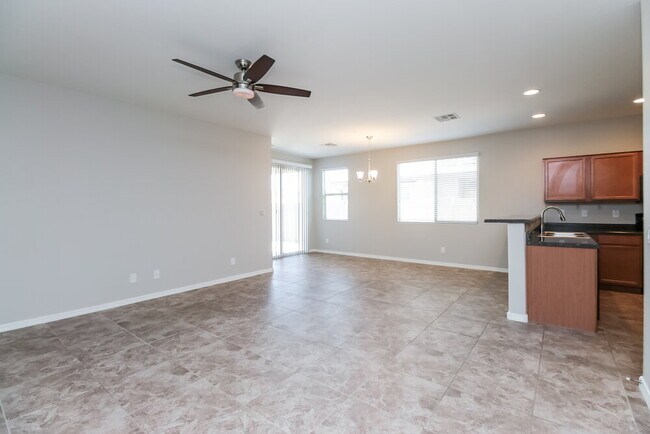 Building Photo - 4520 W Alabama Ln