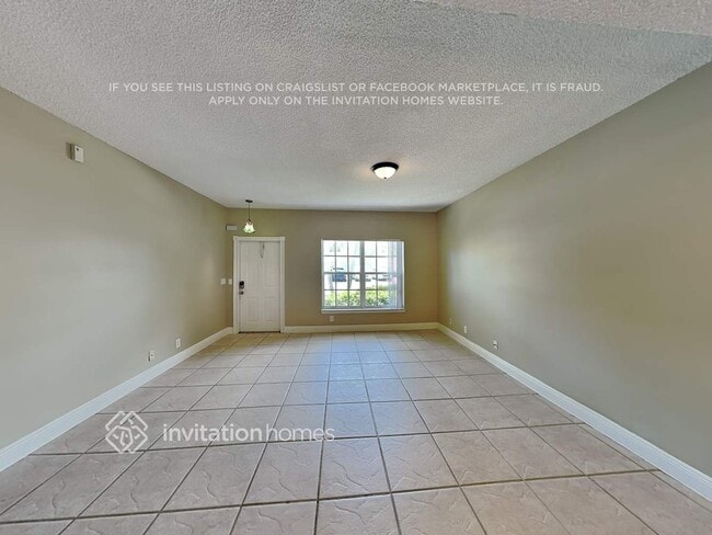 Foto del edificio - 9951 NW 56th Pl