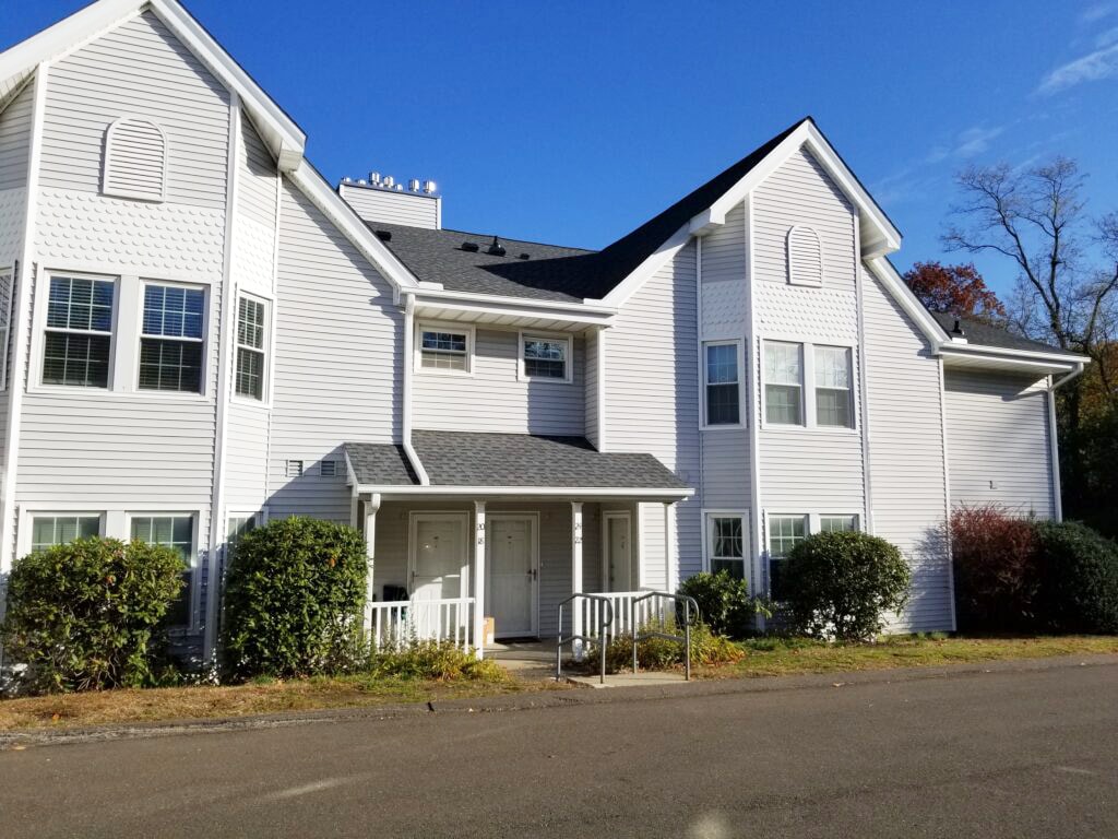 22 Greenview Ln Unit 22, Milford, CT 06461 Condo for Rent in Milford