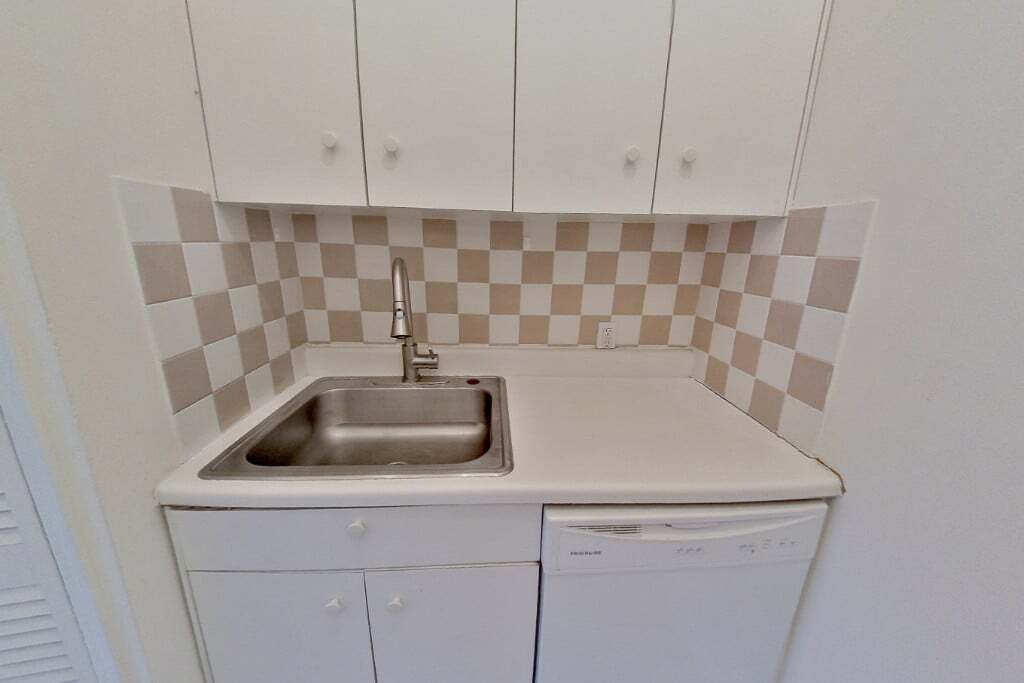 Foto del edificio - 350 W 21st St