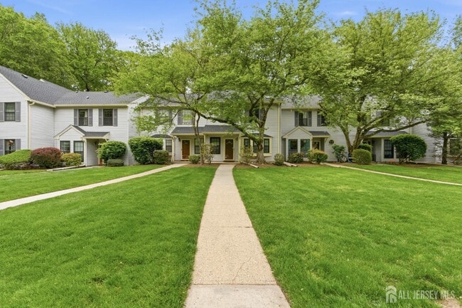 Building Photo - 2804 Cricket Cir