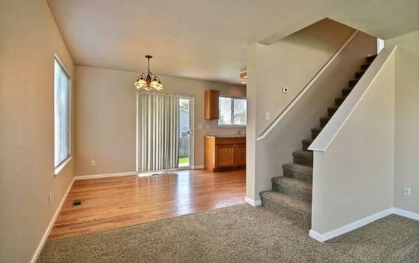 Building Photo - 3116 Swan Point Dr