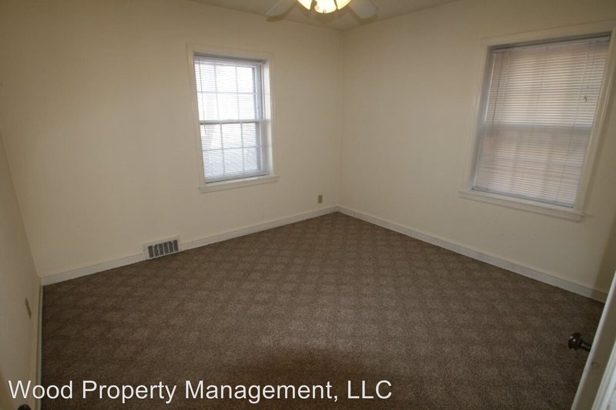 Building Photo - 2311 N 91st St