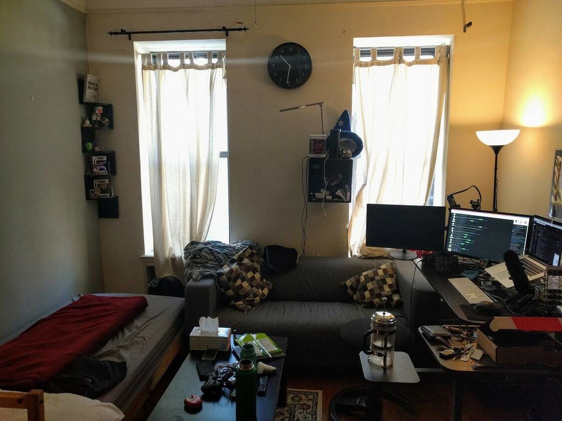 The room - 400 E 87th St