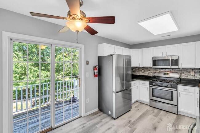 Foto del edificio - 2211 Timber Ridge Ct