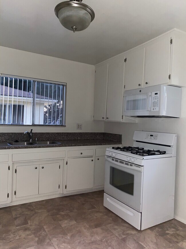 Foto del edificio - 1233 N Hoover St