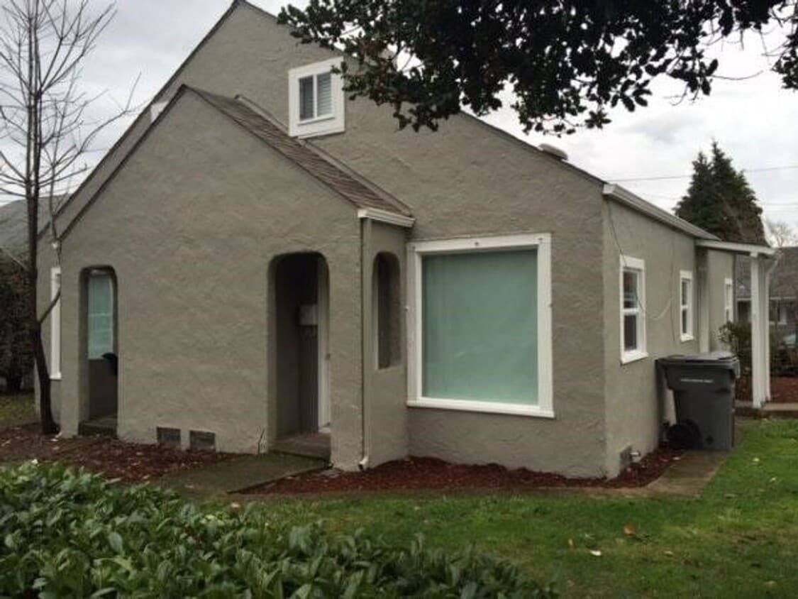 Primary Photo - 203-207 NW 21st St.