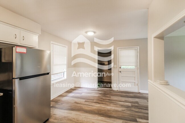 Foto del edificio - 4849 Wellborn Dr