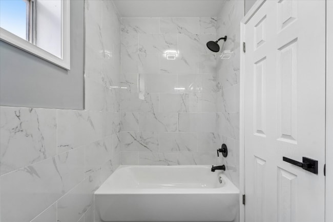 Building Photo - 5524 Upland St