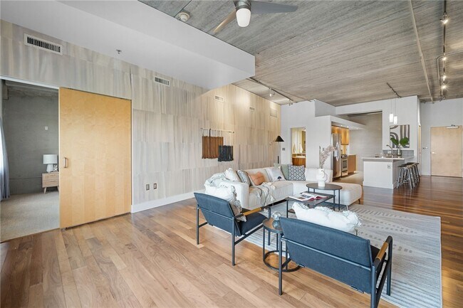 Foto del edificio - 309 E 5th St
