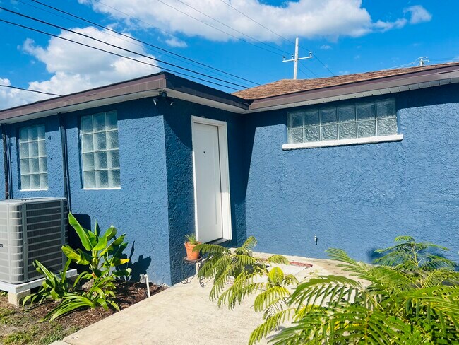 Foto del edificio - 1059 Jenks Ave