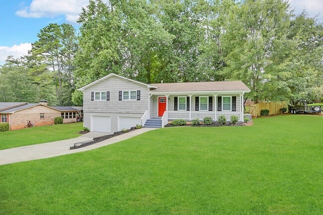 Building Photo - 1093 Lullwood Ct Ne