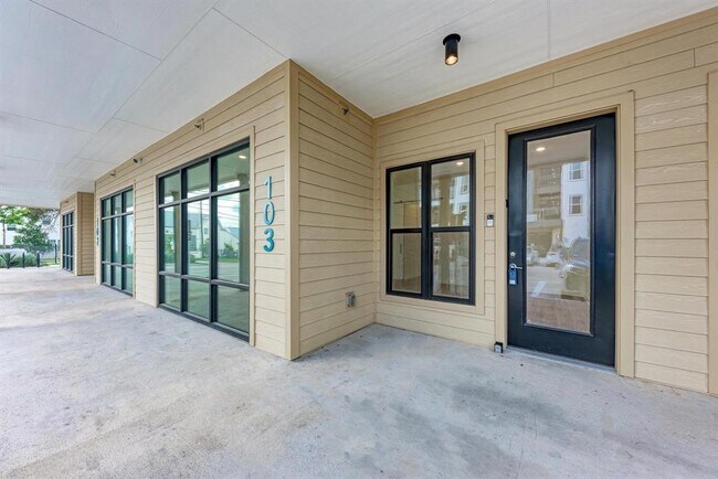 Foto del edificio - 4901 Springdale Rd