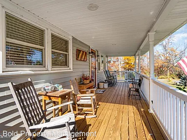 Building Photo - 3 br, 2 bath House - 50 Summer Hill Rd.