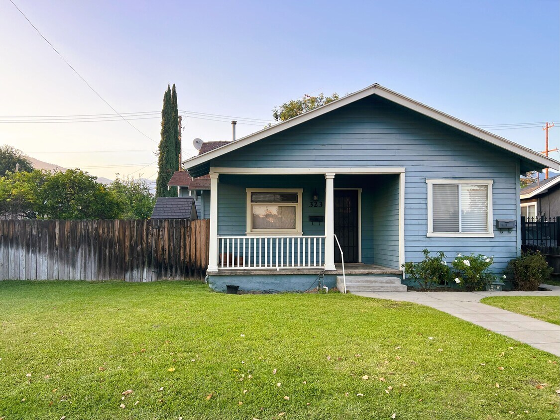 Foto principal - 323 W Walnut Ave