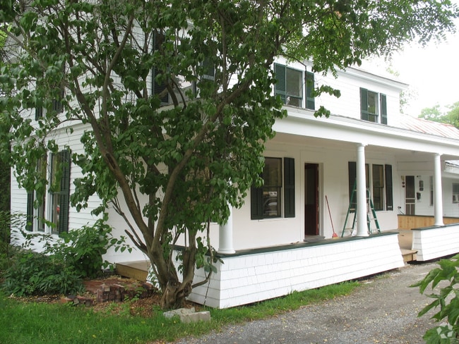 Building Photo - 112 Weybridge St