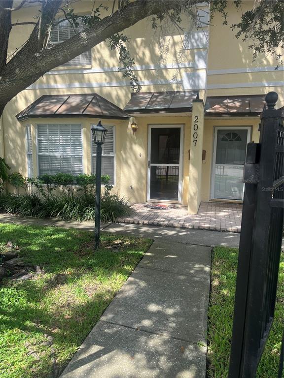 Building Photo - 2007 W De Leon St