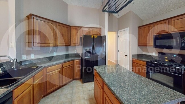 Building Photo - 437 Dove Ln