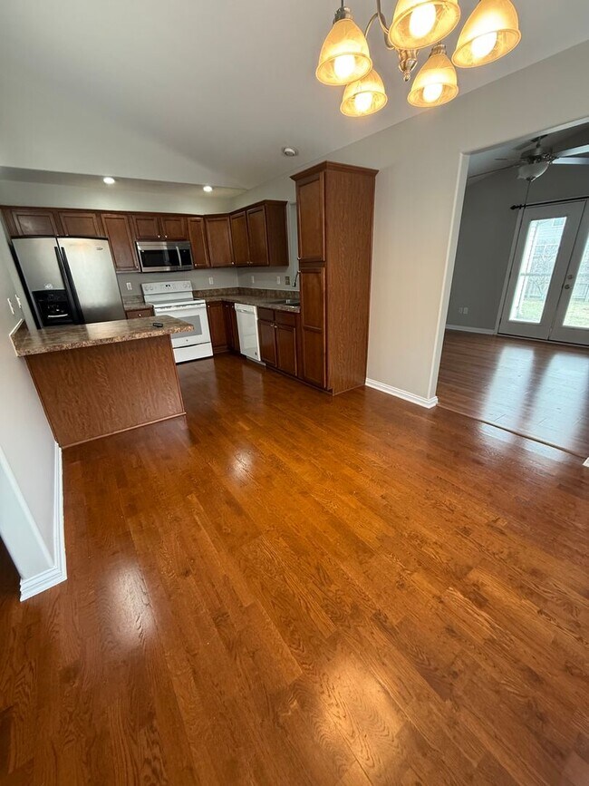 Foto del edificio - Charming 3-bedroom, 2-bathroom home located in the vibrant city of Lexington