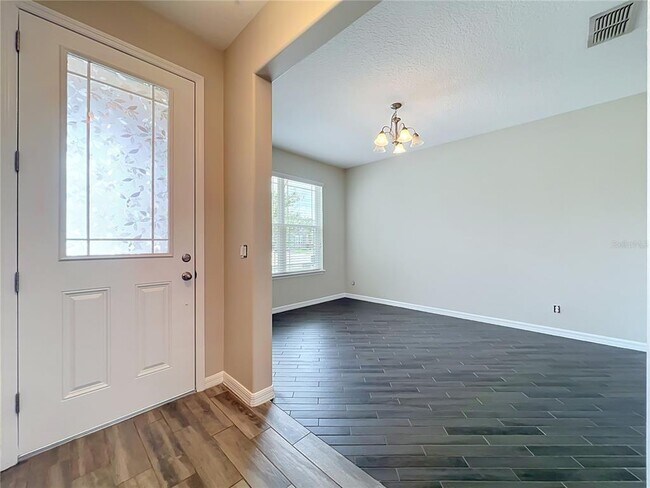 Foto del edificio - 8658 Dufferin Ln