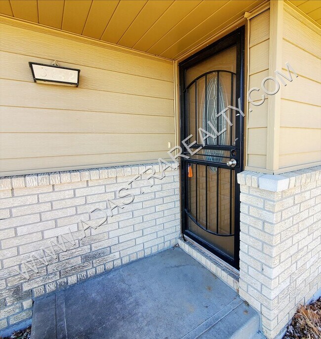 Foto del edificio - Nicely updated duplex near Kansas City sch...