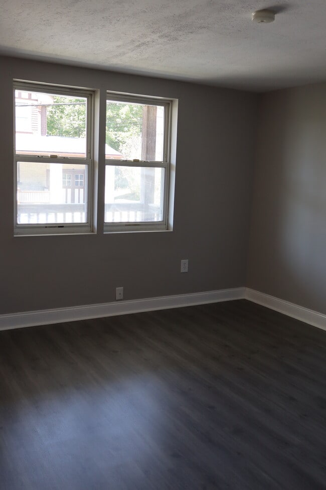 Foto del edificio - 346 McKinley Ave