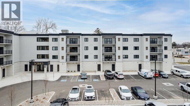 Photo du bâtiment - 3817 Howard Ave