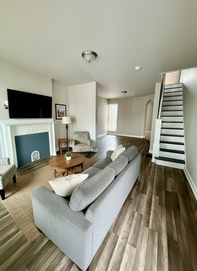 Photo - 5537 Harmer St Townhome