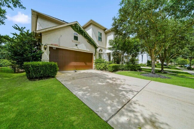 Building Photo - 11 Marino Dr