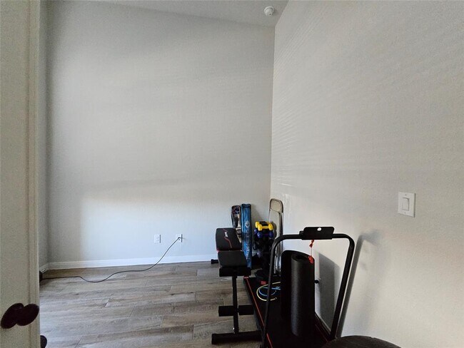 Building Photo - 221 Bauer Lp