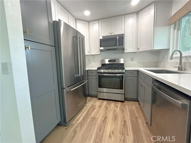 Foto del edificio - 8325 Spring Desert Pl