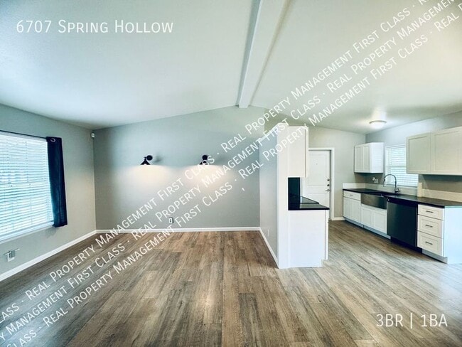 Building Photo - 6707 Spring Hollow St