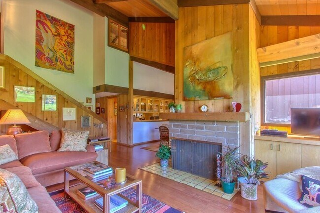 Building Photo - 7026 Valley Greens Cir