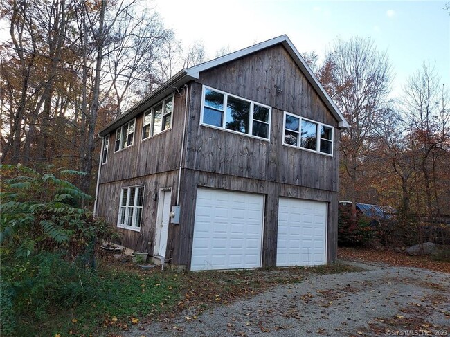 Building Photo - 3 Cedar Swamp Rd