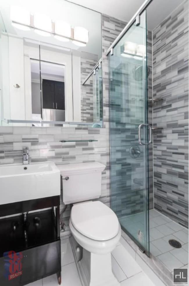 Building Photo - E 3RD ST.