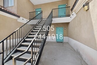 Building Photo - 1121 Meadowlark Way SE