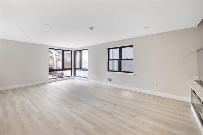 Building Photo - 524 64th St