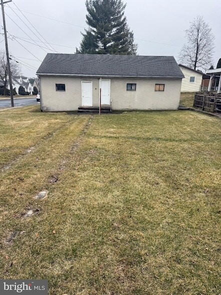 Building Photo - 100 S Park St