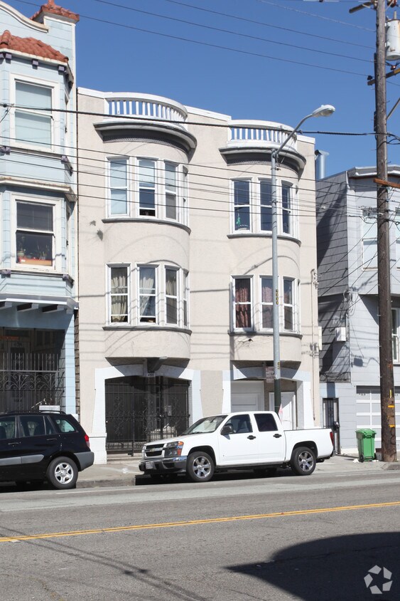 Foto del edificio - 450 S Van Ness Ave