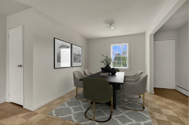 Model 1E Dining Area - The Harbour Club