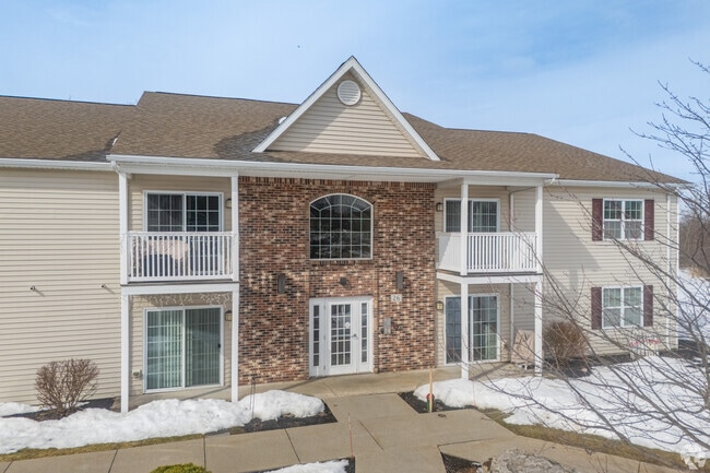 Building Photo - The Villages At Mission Hills