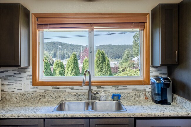 Building Photo - 2951 Glacierwood Ct