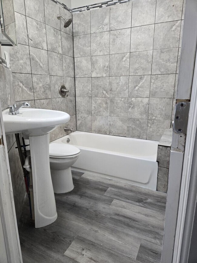 Foto del edificio - Spacious Germantown 3BD/3BA