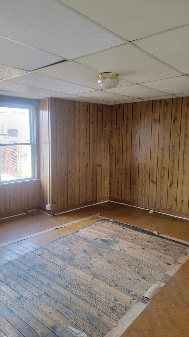 Building Photo - 18 Melba Pl